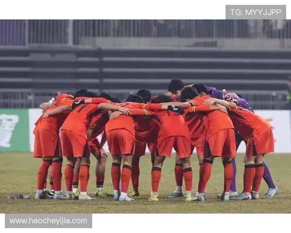 国足与朝鲜上半场激战回顾球员表现与战术分析全景呈现